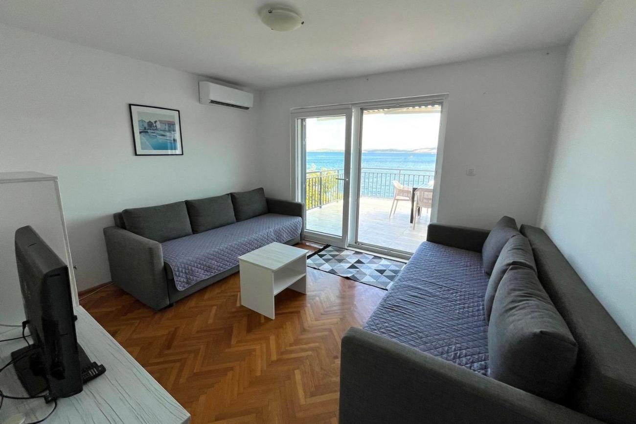 Apartments By The Sea Maslinica, Solta - 774 Grohote Exterior photo